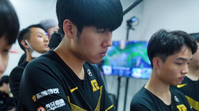 在现代足球 在现代足球